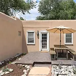 Dos Hermanas 4, 5, 6 & 8 Downtown Courtyard Holiday home *